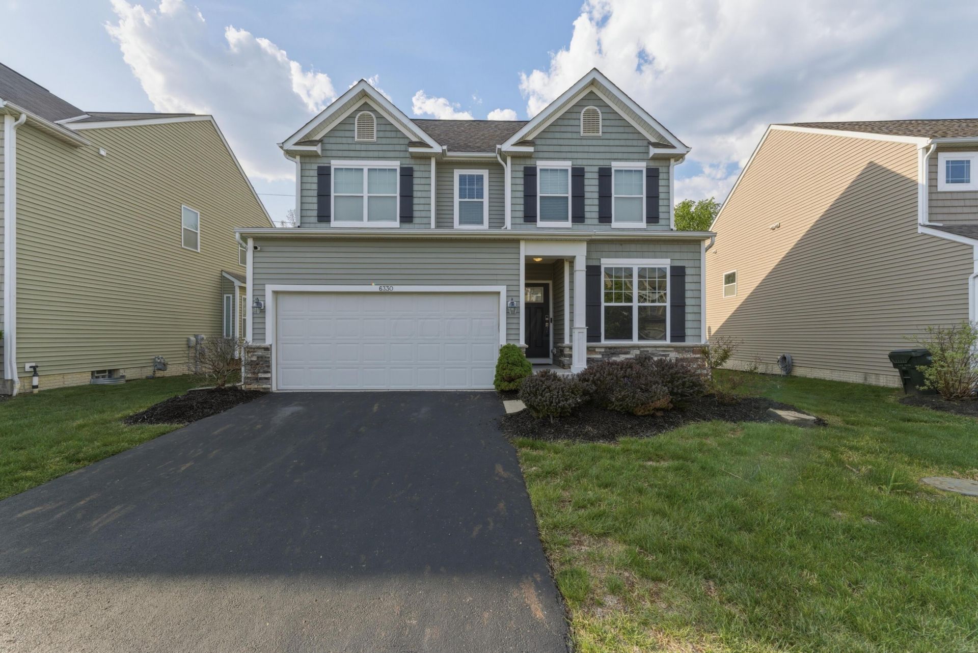 6330 Hoffman Trace Drive , Columbus, OH 43213 Main Photo