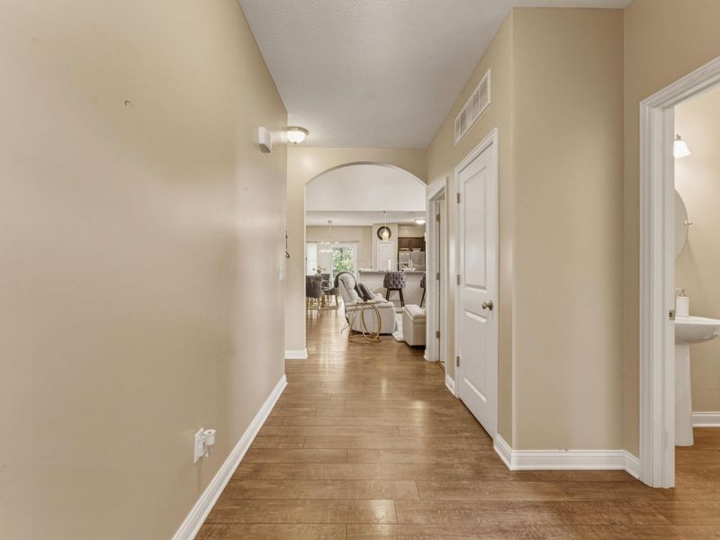 6330 Hoffman Trace Drive, Columbus, OH 43213 Photo 9