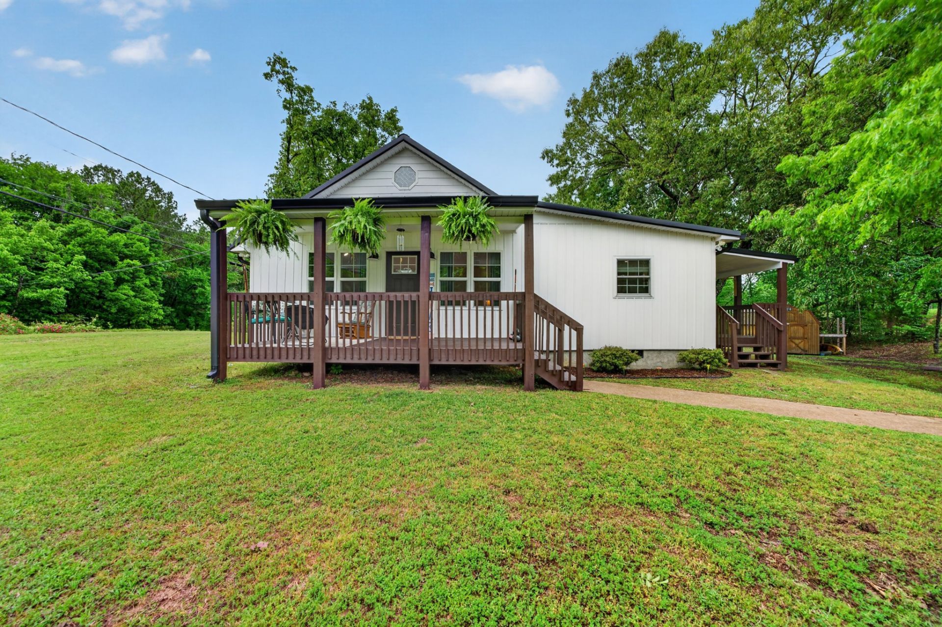 2378 Clydeton Rd, Waverly, TN 37185 Main Photo