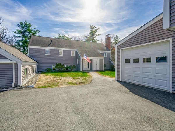 19 Hilltop Place, Unit 19, New London, NH 03257