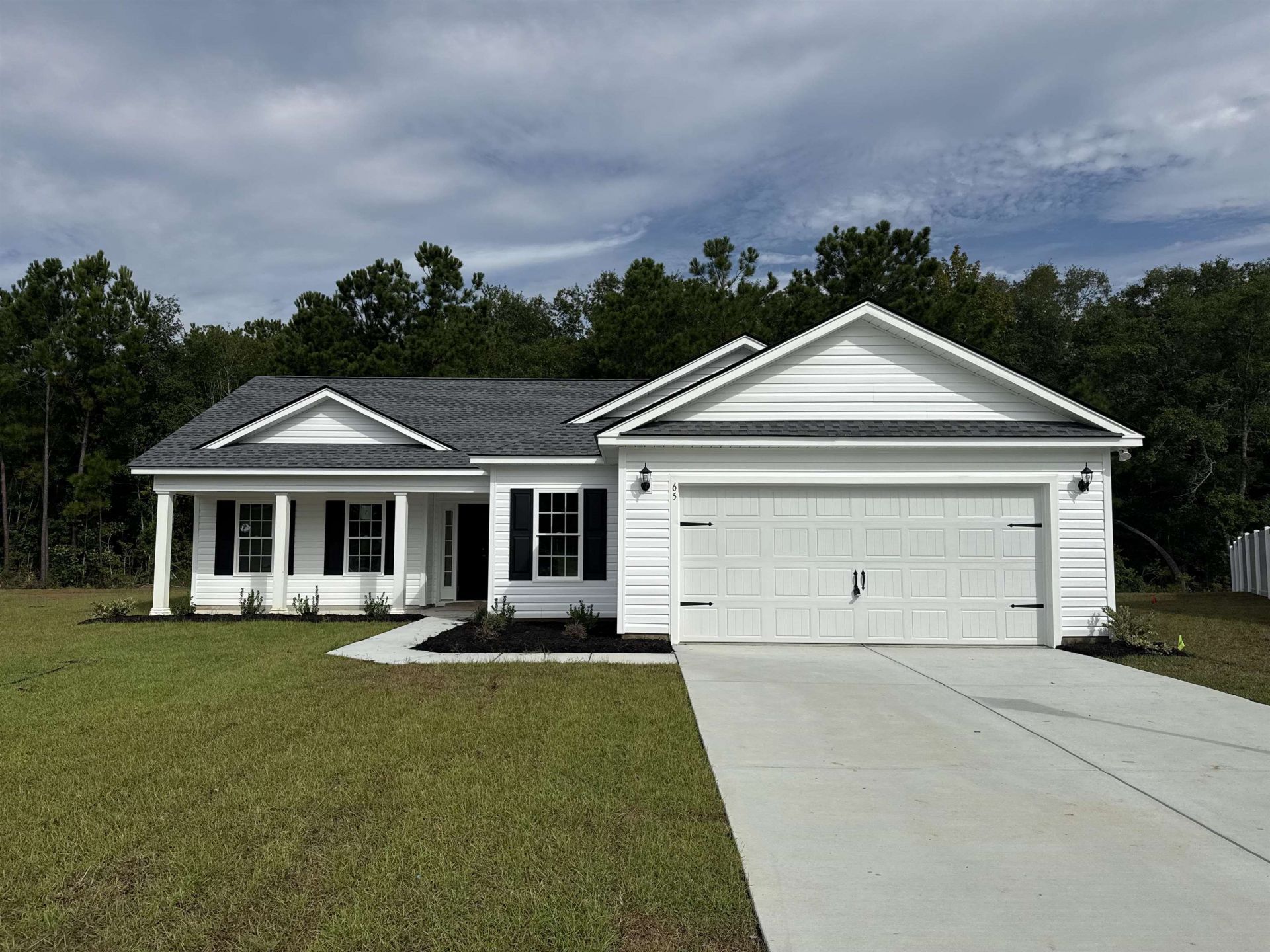 65 Bennington Ct, Georgetown, SC 29440 Main Photo