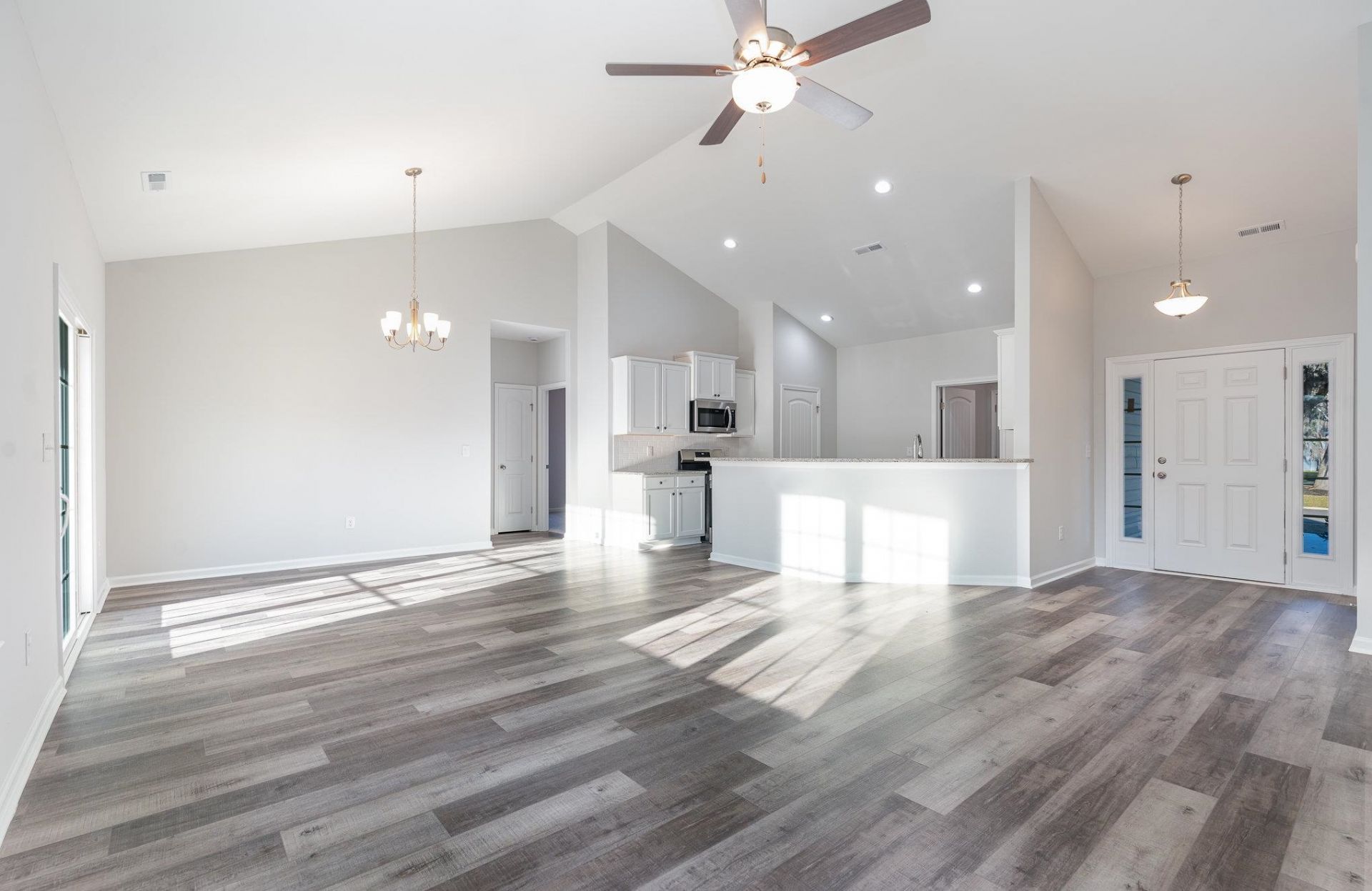 65 Bennington Ct  Photo 5