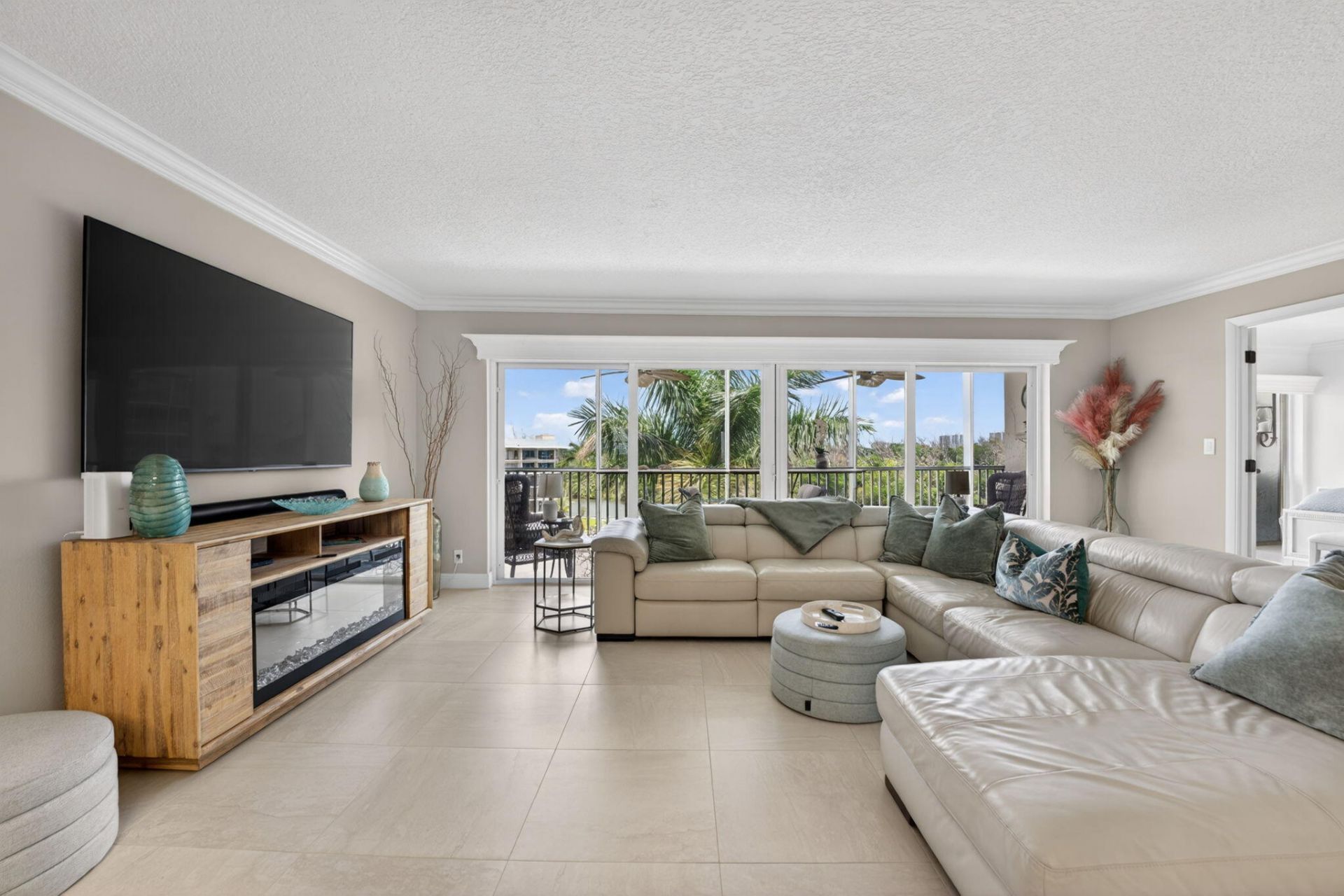 1523 E Hillsboro Boulevard, Unit 631, Deerfield Beach, FL 33441 Photo