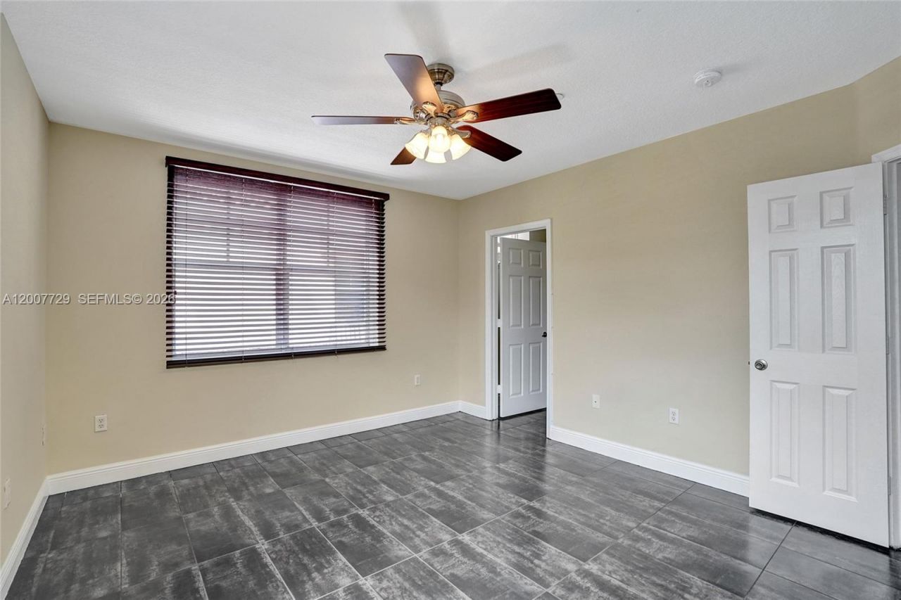 1033 NE 17th Way, Unit 1201, Fort Lauderdale, FL 33304 Photo