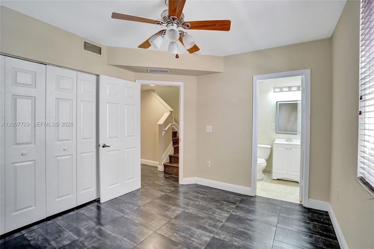 1033 NE 17th Way, Unit 1201, Fort Lauderdale, FL 33304 Photo