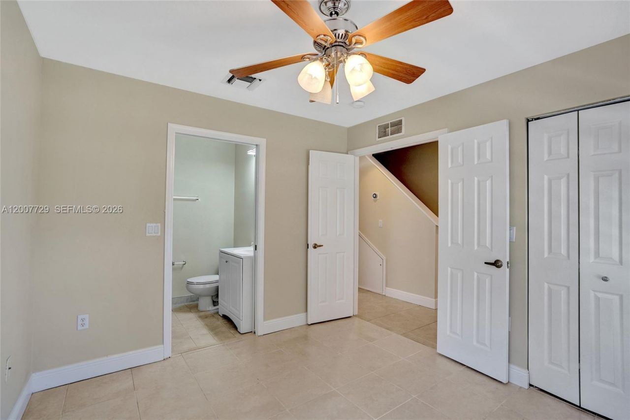 1033 NE 17th Way, Unit 1201, Fort Lauderdale, FL 33304 Photo
