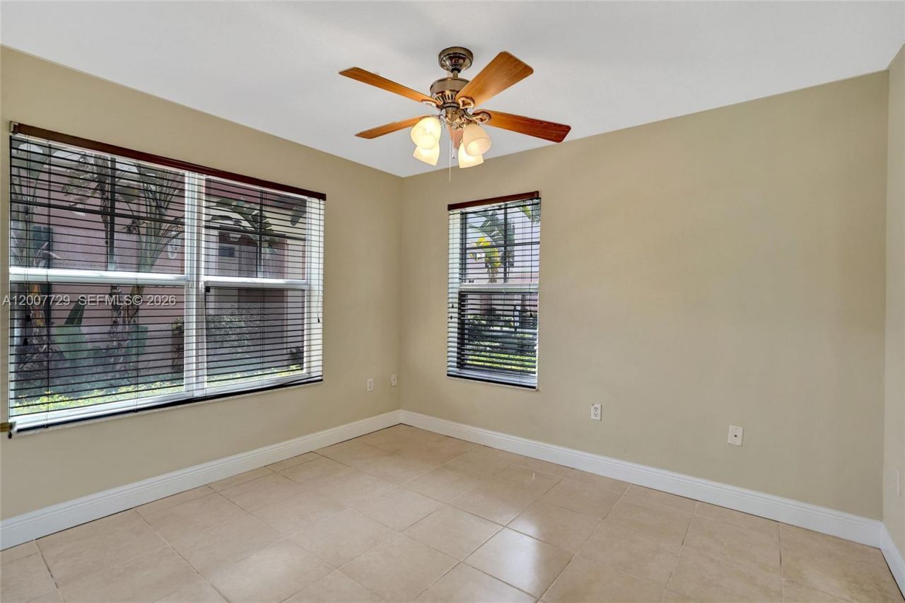 1033 NE 17th Way, Unit 1201, Fort Lauderdale, FL 33304 Photo
