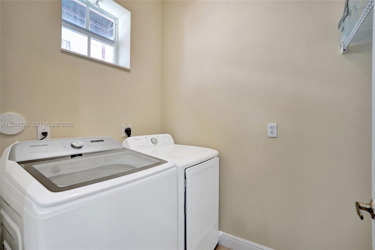 1033 NE 17th Way, Unit 1201, Fort Lauderdale, FL 33304 Photo