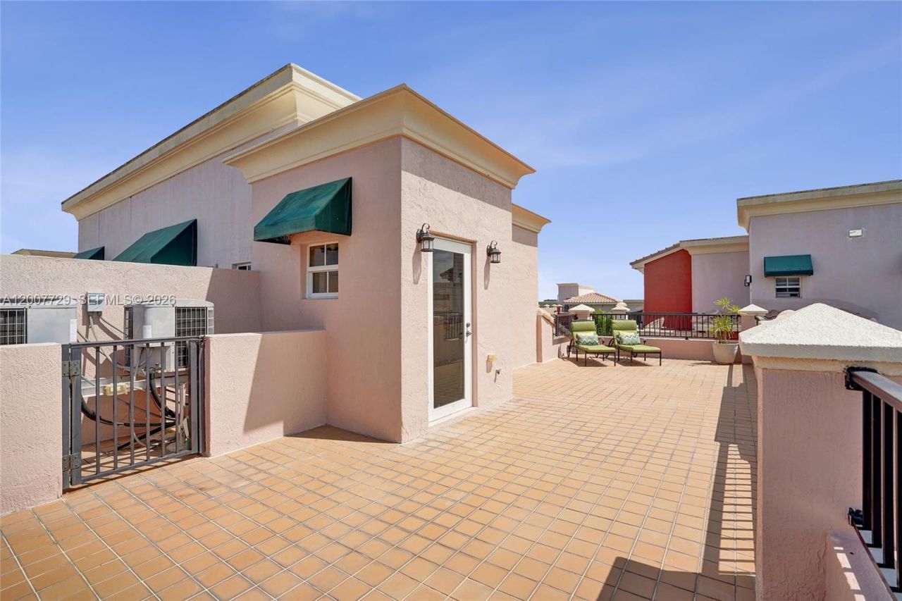 1033 NE 17th Way, Unit 1201, Fort Lauderdale, FL 33304 Photo