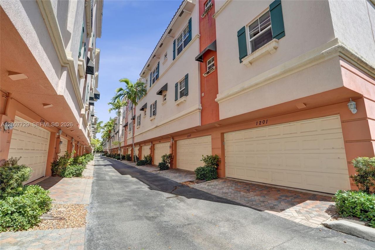 1033 NE 17th Way, Unit 1201, Fort Lauderdale, FL 33304 Photo