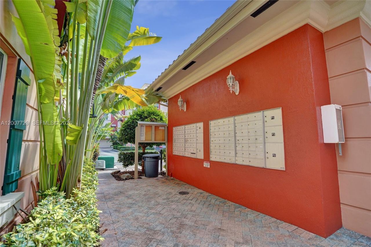 1033 NE 17th Way, Unit 1201, Fort Lauderdale, FL 33304 Photo