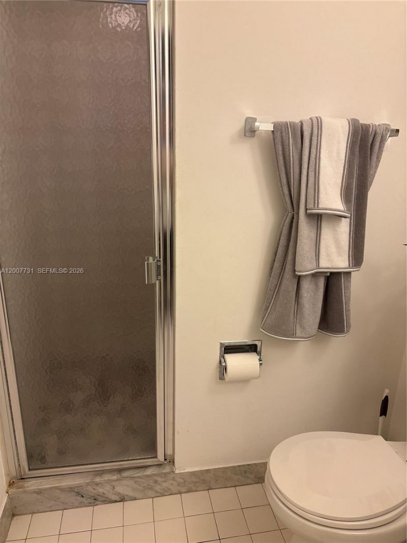 1865 S Ocean Dr, Unit 4L, Hallandale Beach, FL 33009 Photo