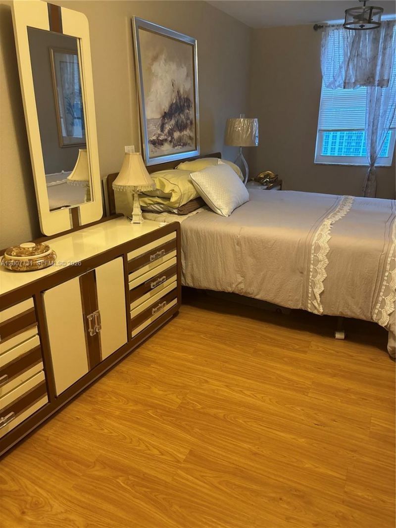1865 S Ocean Dr, Unit 4L, Hallandale Beach, FL 33009 Photo