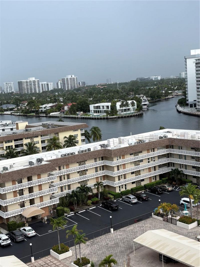 1865 S Ocean Dr, Unit 4L, Hallandale Beach, FL 33009 Photo