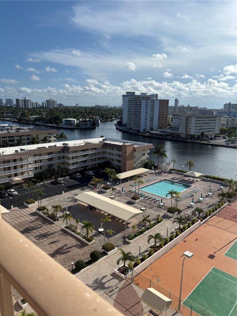 1865 S Ocean Dr, Unit 4L, Hallandale Beach, FL 33009 Photo