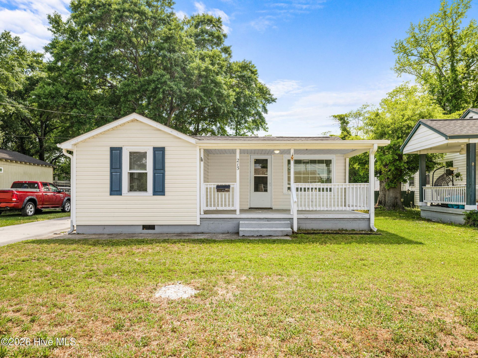 215 Richlands Avenue, Jacksonville, NC 28540 Main Photo