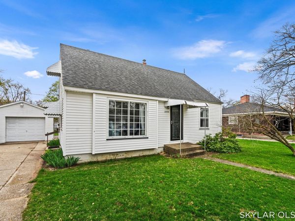 1099 Francis Avenue, Muskegon, MI 49442