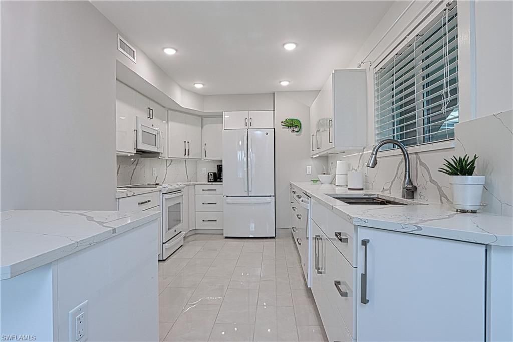 2500 Gulf Shore Blvd N, Unit S6, Naples, FL 34103 Photo