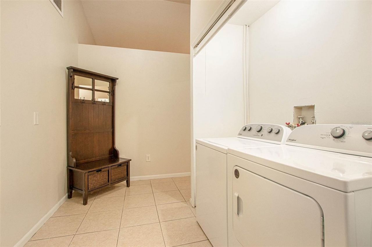 4105 Spring Way Circle, Valrico, FL 33596 Photo