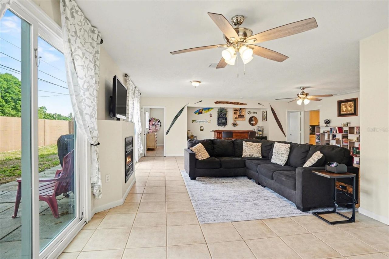 4105 Spring Way Circle , Valrico, FL 33596 Photo