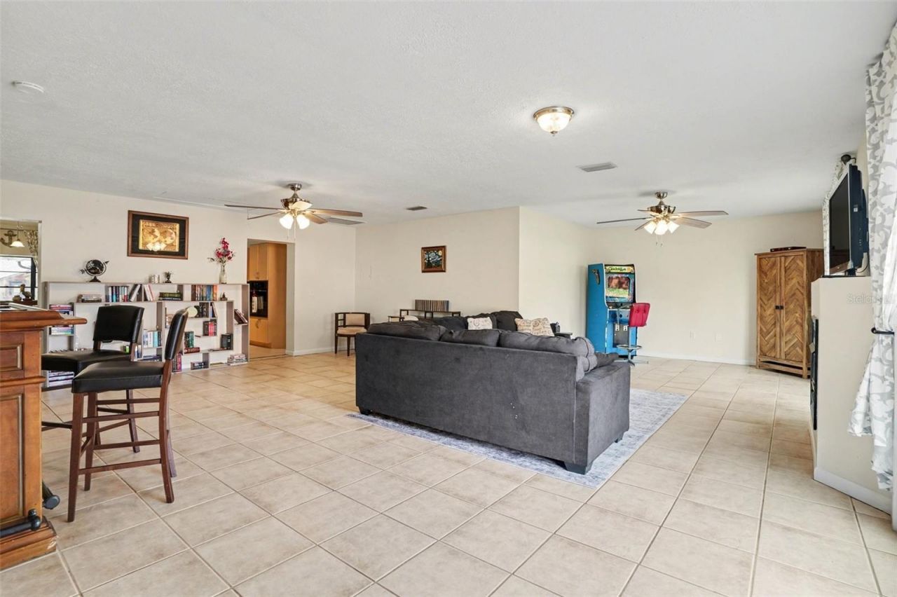 4105 Spring Way Circle, Valrico, FL 33596 Photo