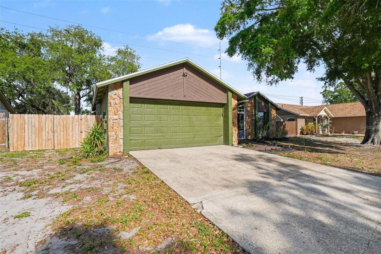 4105 Spring Way Circle , Valrico, FL 33596 Photo