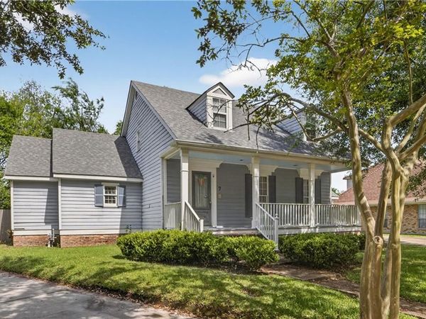 7 WHISPERING OAKS Drive , River Ridge, LA 70123