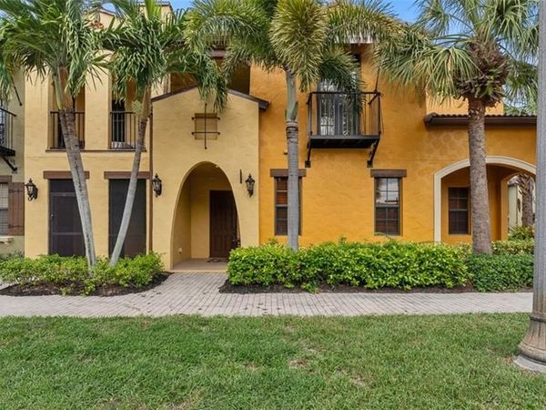 8965 Malibu LN, Unit 802, NAPLES, FL 34113