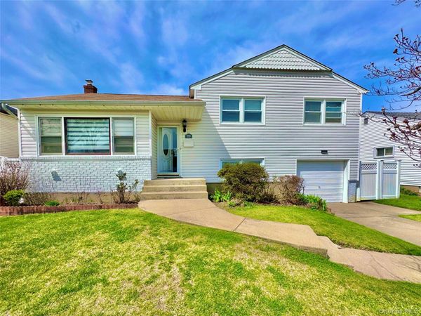 592 Benton Road, East Meadow, NY 11554