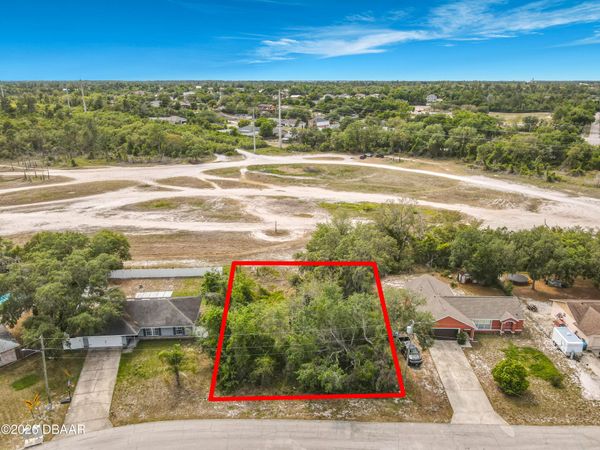 2599 Hillview Circle, Deltona, FL 32725