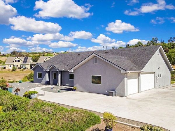 32063 Anna Marie Lane, Bonsall, CA 92003