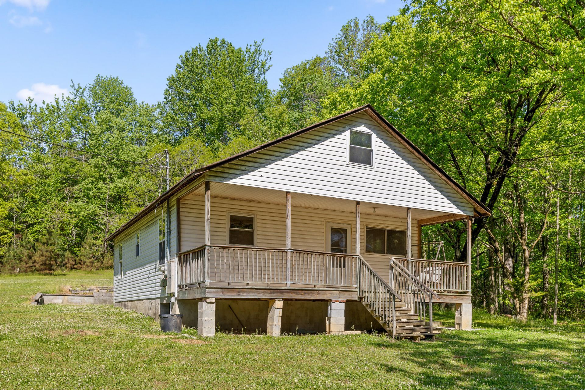 1013 Hotwater Road, Soddy Daisy, TN 37379 Main Photo