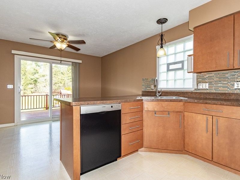 104 Woodbridge Crossing, Chardon, OH 44024 Photo 13