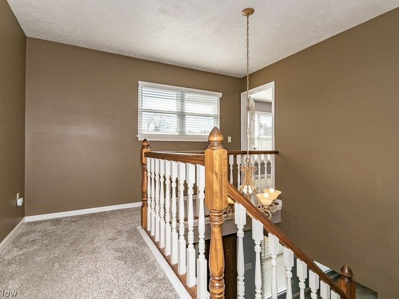 104 Woodbridge Crossing, Chardon, OH 44024 Photo 17