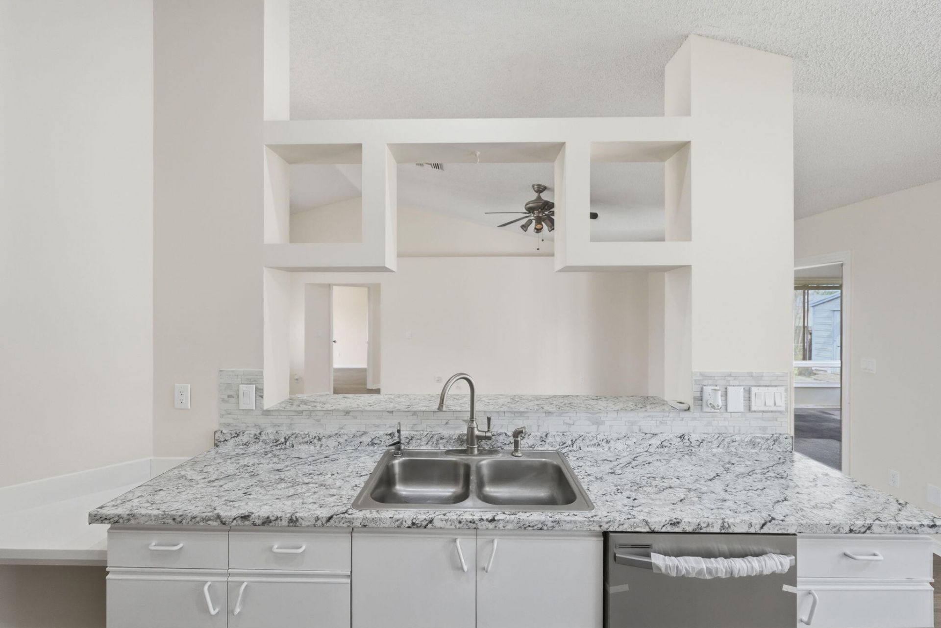 868 SW Duncan Terrace, Port Saint Lucie, FL 34953 Photo