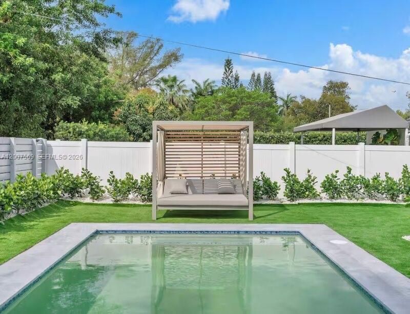 400 NW 40th St , Miami, FL 33127 Photo