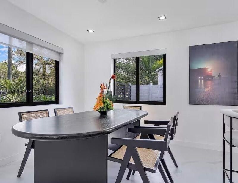 400 NW 40th St , Miami, FL 33127 Photo