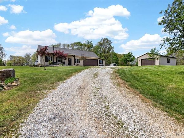 16731 Baumann Lane, Warrenton, MO 63383