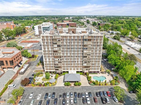 1101 Elm Street, Unit 206, Greensboro, NC 27401