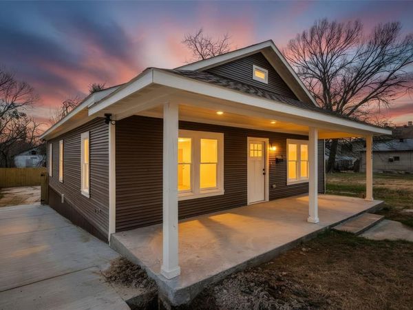 1102 Church Street, Dallas, TX 75203