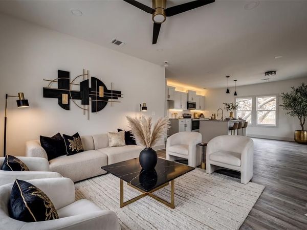 1102 Church Street, Dallas, TX 75203