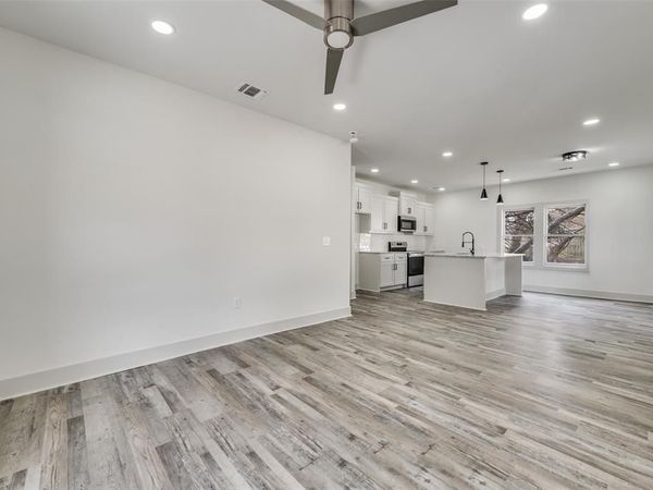 1102 Church Street , Dallas, TX 75203