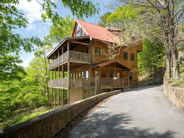 3129 Smokies Edge Road, Sevierville, TN 37862