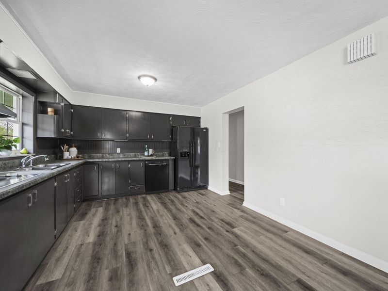14 E North Street, Marengo, OH 43334 Photo 60