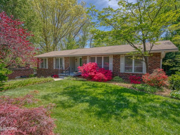 1140 Venice Rd, Knoxville, TN 37923