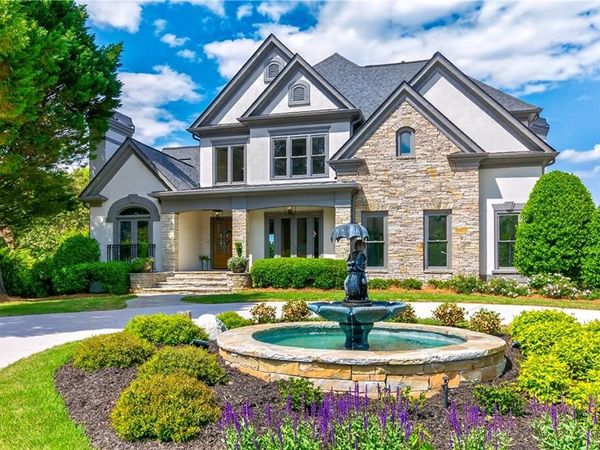 5925 Stoneleigh Drive , Suwanee, GA 30024