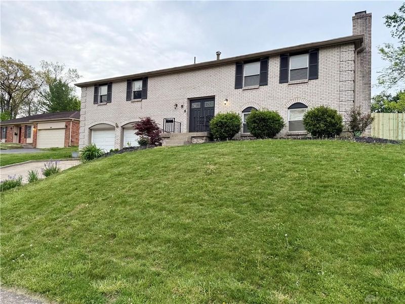 266 Crest Hill Avenue, Vandalia, OH 45377 Photo 2