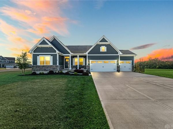 243 Chapel Court, Troy, OH 45373