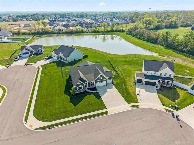 243 Chapel Court, Troy, OH 45373 Photo 3