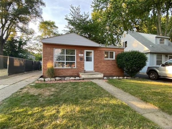 1377 Chapin Avenue , Birmingham, MI 48009